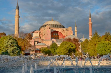 İSTANBUL SEPT. 30 Eylül 2013 'te İstanbul, Türkiye' de Ayasofya 'da. Ayasofya eski bir Ortodoks ataerkil bazilikası, sonra cami, şimdi de müze.