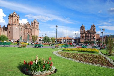CUSCO PERU-NOV. 25 Kasım 2008 'de Cusco Peru Binası' nda Santo Domingo Katedrali inşaatın başlamasından yaklaşık yüz yıl sonra, 1654 'te tamamlandı..