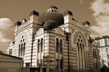 SOFIA BULGARIA SEPTEMBER 28 The Sofia Sinagogu, 28 Eylül 2013 tarihinde Sofya 'da Bulgaristan' da faaliyet gösteren iki sinagogdan biri olan Güneydoğu Avrupa 'nın en büyük sinagogu.