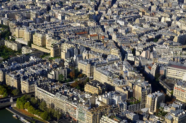 フランス パリのエッフェル塔からのパリの鳥の目の景色 — ストック写真