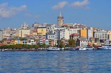 İstanbul, Türkiye 'nin Galata Karaköy mahallesi ve tarihi mimari ve ortaçağ Galata kulesi.