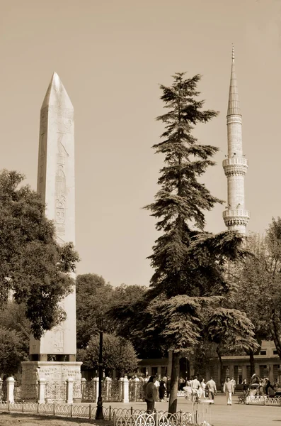 Istanbul Turquía Septiembre Obelisco Teodosio Obelisco Egipcio Cerca Mezquita Azul — Foto de Stock