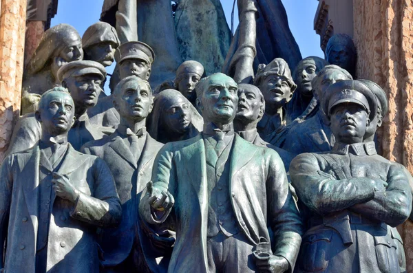 Istanbul Turkey October Independence Monument Commemorating Kemal Ataturk Founding Turkish — Stock Photo, Image