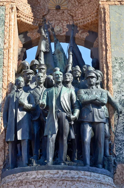 Istanbul Turkey October Independence Monument Commemorating Kemal Ataturk Founding Turkish — Stock Photo, Image