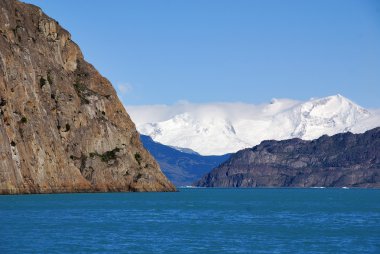 Lago Argentino, Arjantin 'in başkenti Santa Cruz' da yer alan bir göldür. Göl, Los Glaciares Ulusal Parkı 'nda yer alır.