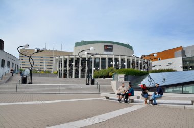 MONTREAL CANADA SEPT 15: Place des Arts Montreal, Quebec, Kanada 'da büyük bir sahne sanatları merkezidir. 15 Eylül 2013' te 45 milyon seyirci Place des Arts 'a ayak bastı.