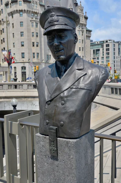 Ottawa Canada June Bronze Captain John Wallace Thomas 1888 1965 — стоковое фото