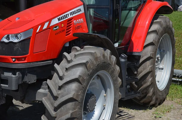 Bromont Canada July Tractor 5450 Massey Ferguson Limited Major Agricultural — Stockfoto