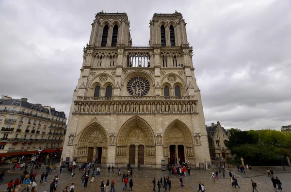 París Mayo Turistas Fuera Notre Dame París Mayo 2013 París —  Fotos de Stock