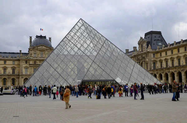 フランス パリのルーブル美術館 — ストック写真