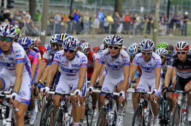 MONTREAL, CANADA-SEPTEMBER 09: 2012 UCI Bisiklet Takvimi 'nde bir grup bisikletçi eylem halinde; 2012 Grand Prix Bisiklet Listesi de Montreal, 9 Eylül 2012 Montreal, Montreal, Mount Royal tırmanışı
