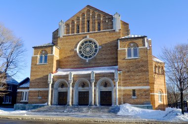 Westmount Yedinci Gün Adventist Kilisesi 462 'den fazla kayıtlı üyesiyle Montreal' deki en eski ve en büyük Adventist kilisesidir. Montreal, Quebec, Kanada