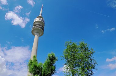 Münih Olimpiyat Stadyumu, Almanya 'nın Münih kentinde 12 Haziran 2011 tarihinde Münih' te düzenlenen 1972 Yaz Olimpiyatları için inşa edilen Olimpiyat Parkı.