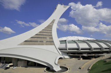 Montreal, Kanada. 12 Ağustos. - 12 Ağustos. 2008 Ağustos 2012 'de Montreal Olimpiyat Stadyumu' nda. Dünyanın en yüksek eğimli kulesi. Olimpiyat turu 175 metre uzunluğunda ve 45 derecelik açıyla yapılıyor.