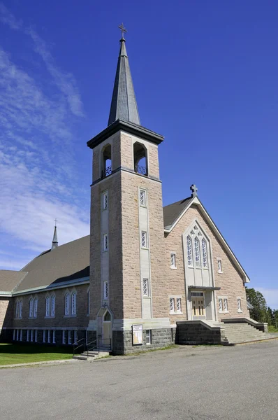 Sainte Church Sainte 캐나다 퀘벡주의 자치체의 세인트 로렌스 해안에 위치해 — 스톡 사진