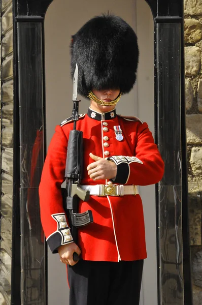 London England June Queen Guard Tower London June 2012 Queen — Foto de Stock