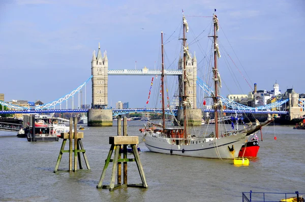 Londres Reino Unido Junho Barcos Decorados Com Bandeiras Bunting Para — Fotografia de Stock