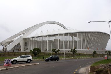 DURBAN - 29 Kasım 2009 'da Durban, Güney Afrika' daki Moses Mabhida Stadyumu. 2010 FIFA Dünya Kupası 'nın ev sahibi stadyumlarından biridir..