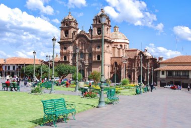 Puno Katedrali veya Katedral Basalica San Carlos Borromeo, Peru 'nun başkenti Puno' da yer alan bir Andean Barok katedrali. 