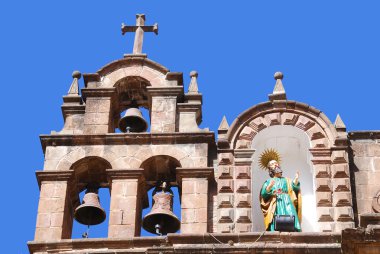 Cusco Katedrali olarak da bilinen Santo Domingo Katedrali, Cusco Katolik Başpiskoposluğu 'nun ana kilisesidir..