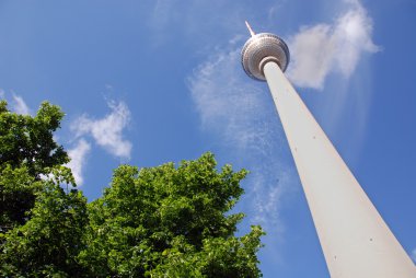 Berlin, Almanya 'daki Alexanderplatz' da bulunan Fernsehturm (Televizyon Kulesi), 25 Mayıs 2010 'da inşa edildi.
