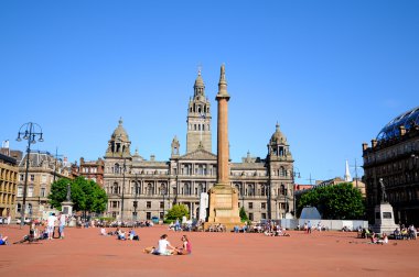 Glasgow İskoçya Uk-Mayıs 27: George Square, Glasgow, Uk 27 Mayıs 2012. George Meydanı, İskoçya 'nın Glasgow şehrinin başlıca şehir meydanıdır. Adını Kral 2. George 'dan almıştır..