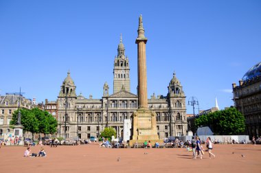 Glasgow İskoçya Uk-Mayıs 27: George Square, Glasgow, Uk 27 Mayıs 2012. George Meydanı, İskoçya 'nın Glasgow şehrinin başlıca şehir meydanıdır. Adını Kral 2. George 'dan almıştır..