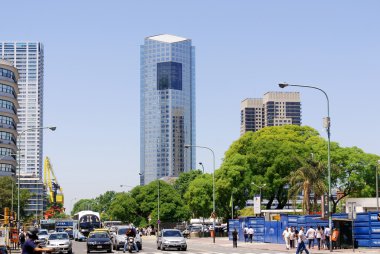 BÜNOS ARGENTINA 29: Plaza de Avenida 9 de Julio, Arjantin 'in Buenos Aires şehrinde yer alan bir caddedir. Adı Arjantin 'in Bağımsızlık Günü onuruna 9 Temmuz 1816. 29 Kasım 2011 'de