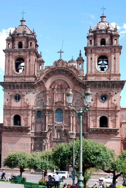 普诺主教座堂 西班牙语 Puno Cathedral或Catedral Basalica San Carlos Borromeo 是秘鲁普诺的一座安第斯巴洛克主教座堂 — 图库照片
