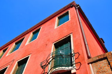 Eski evin dış görünüşü.