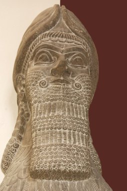 İştar Kapısı ve Geçiş Yolu, Babylon, Pergamon Müzesi (Almanca: Pergamonmuseum) Almanya 'nın Berlin kentindeki Müze Adası' nda yer almaktadır.