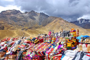 Alp dağlarında geleneksel kıyafetler