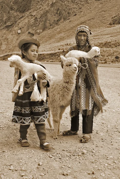 Raya Pass Puno Noviembre Niños Identificados Con Ropa Tradicional Juegan — Foto de Stock