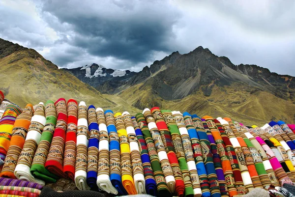 Παραδοσιακά Ρούχα Στις Άλπεις Βουνά — Φωτογραφία Αρχείου