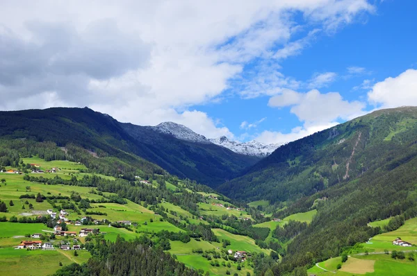 Mountain Landscape Village Road — Stock Photo, Image