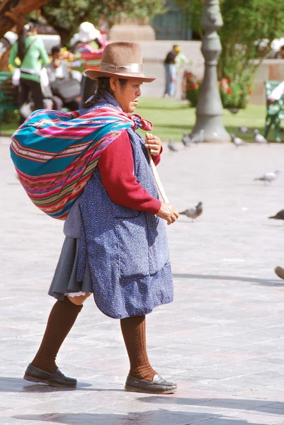 Junge Frau Traditioneller Kleidung Peru — Stockfoto