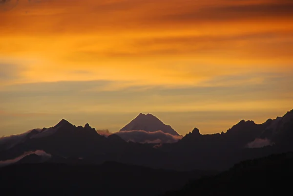 Gouden Zonsondergang Van Karakate Bergen Van Gipuzkoa Bizkaia Baskenland — Stockfoto