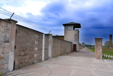 Sachsenhausen-Oranienburg Almanya 'da bir Nazi toplama kampı, Yahudi kışlası ve müzesiydi.