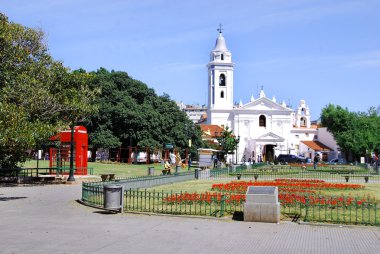 Nuestra Sinyora del Pilar 'a adanmış Recoleta Kilisesi' nde bir mezarlık var. Buenos Ares, Arjantin