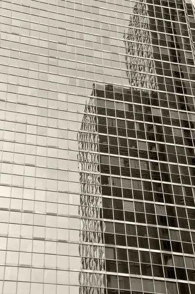 近代的なオフィス用ガラスの建物 — ストック写真