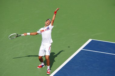 Novak Cokoviç sahada 