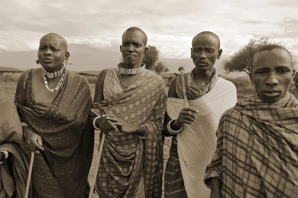 Amboseli Kenya Ottobre Gruppo Uomini Africani Non Identificati Della Tribù — Foto Stock
