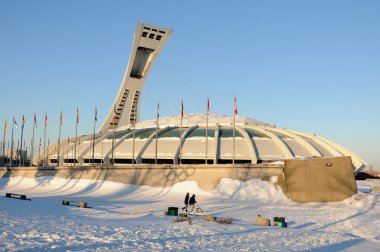 Montreal, Kanada -FEB.04.Montreal Olimpiyat Stadyumu 4 Şubat 2012. Dünyanın en yüksek eğimli kulesi. Olimpiyat turu 175 metre uzunluğunda ve 45 derecelik açıyla yapılıyor.