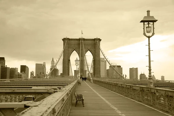 Una Vista Dal Basso Brooklyn Bridge Completata Nel 1883 Brooklyn — Foto Stock