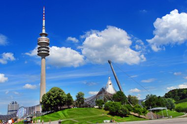 Münih'te Olympiapark Stadyumu