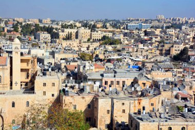 JERUSALEM - 28 10 16: Kuş bakışı Kudüs Judaean Dağları 'nda bir platoda yer alan bir şehirdir. Dünyanın en eski şehirlerinden biri olan Kudüs 'e 