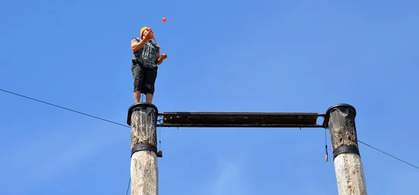 Vancouver Canada Junho 2015 Escalada Demonstração Grouse Mountain Lumberjack Apresenta — Fotografia de Stock