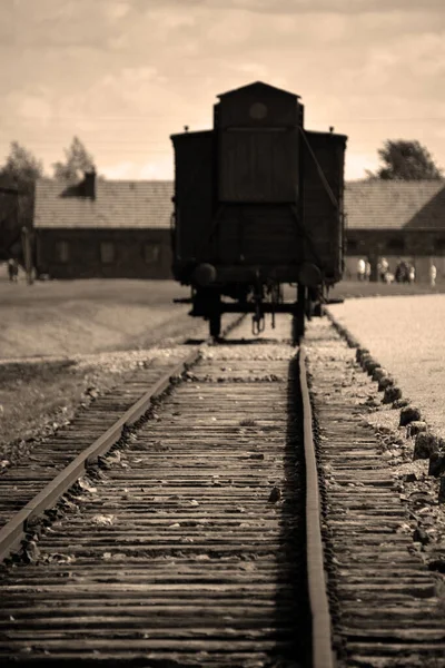 Auschwitz Birkenau Poland 奥斯威辛I集中营火车车厢是由德国纳粹集中营和波兰第三帝国建造和运营的灭绝集中营组成的网络 — 图库照片