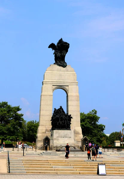 Ottawa Ontario Canada 2021 National War Memorial Tall Granite Cenotaph — Stock Photo, Image