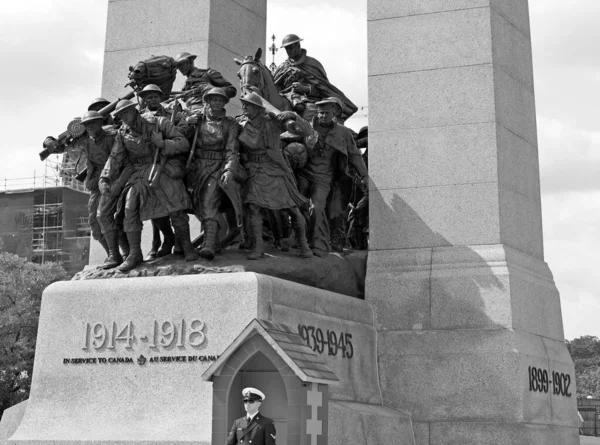 Ottawa Ontario Canada 2021 Monumento Nacional Guerra Cenotafio Granito Alto — Foto de Stock